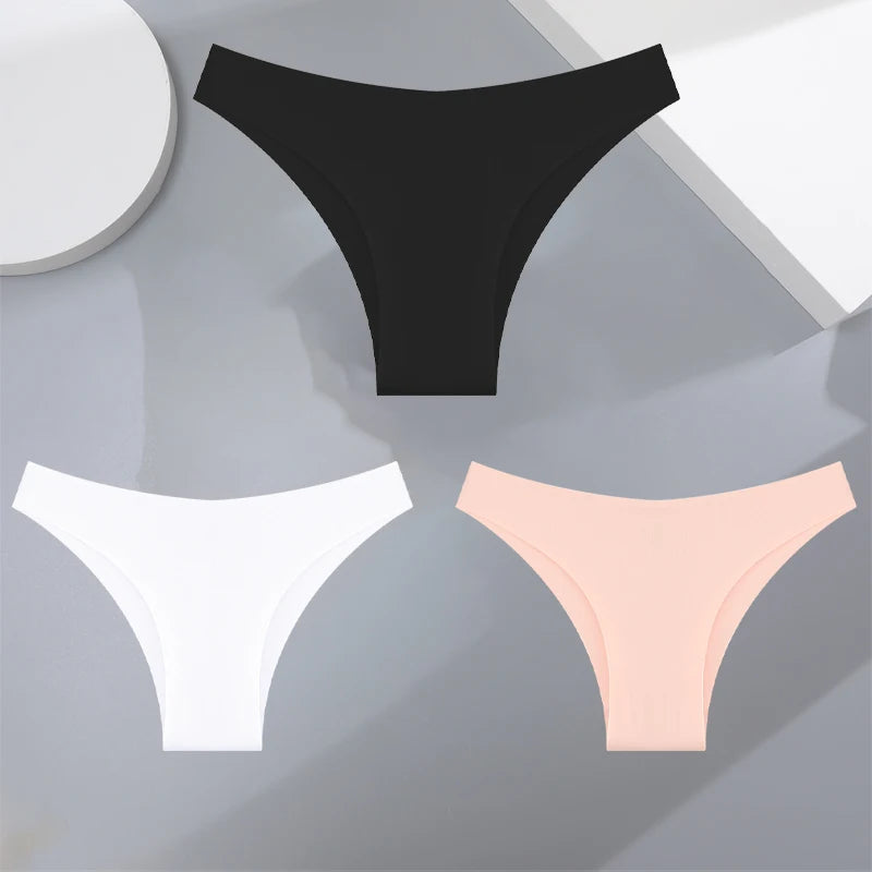 Pantalon de yoga taille haute pour femme — effet galbant, tissu respirant à pois, coupe slim courte avec poches, style évasé moderne et confortable.
