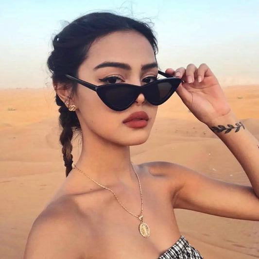 Lunettes de soleil vintage œil de chat pour femme – Petit format rétro sexy – Lunettes colorées de créateur – Accessoire tendance pour femme