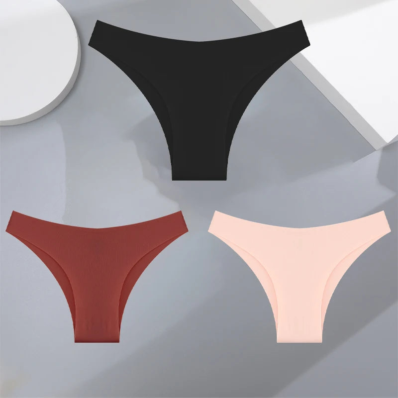 Pantalon de yoga taille haute pour femme — effet galbant, tissu respirant à pois, coupe slim courte avec poches, style évasé moderne et confortable.