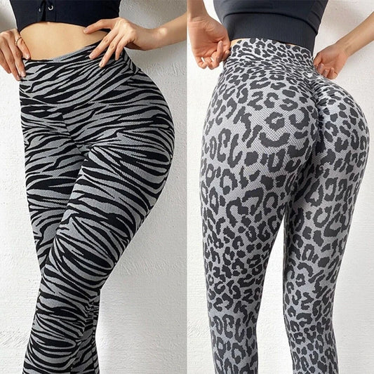 Pantalon de yoga femme taille haute avec effet galbant pour les fessiers, tissu respirant à motifs pois, coupe slim courte avec poches pratiques, et finition évasée pour un style moderne et confortable.