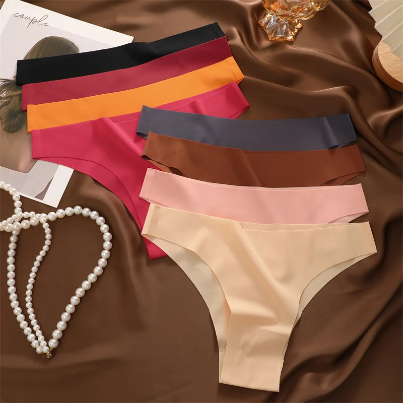 Pantalon de yoga taille haute pour femme — effet galbant, tissu respirant à pois, coupe slim courte avec poches, style évasé moderne et confortable.