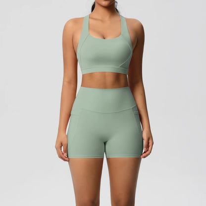 Ensemble Sport 2 pièces avec Poches – Tenue de Yoga Femme | Shorts de Sport & Brassière Croisée | Leggings de Gym