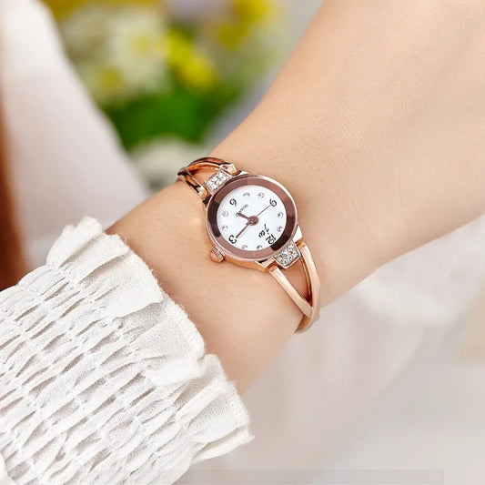 Montre Bracelet Femme – Élégante et Tendance