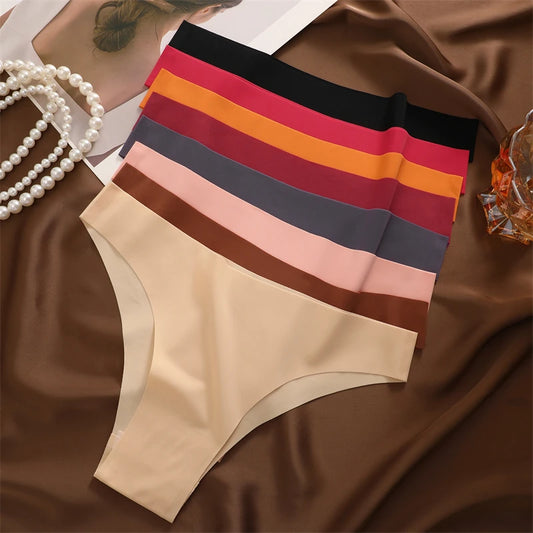 Pantalon de yoga taille haute pour femme — effet galbant, tissu respirant à pois, coupe slim courte avec poches, style évasé moderne et confortable.